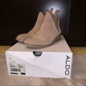 Aldo Suede Beige Booties Sz 6US